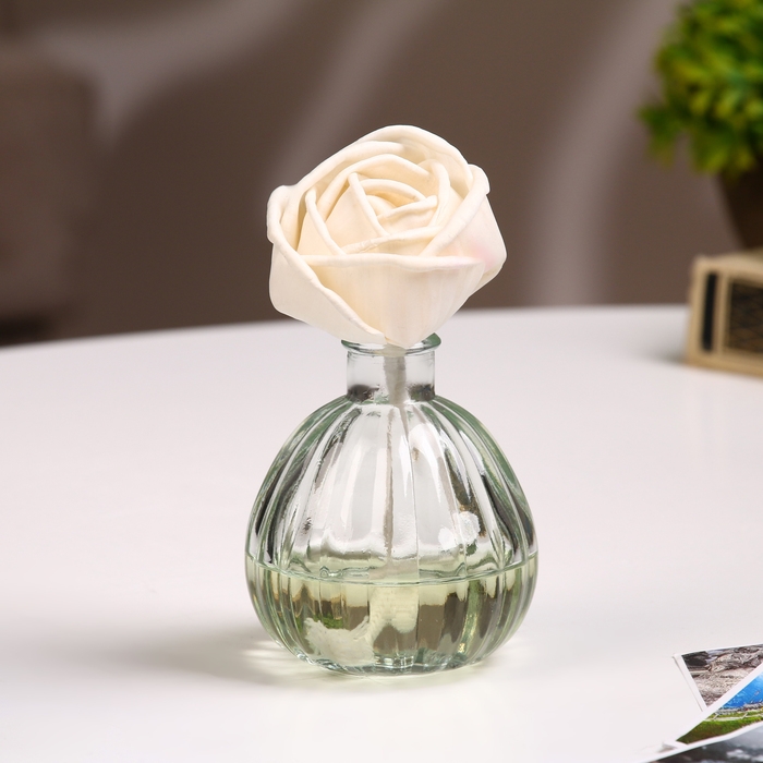 Диффузор ароматический Hygge Flower #15 Сандаловое дерево 50 мл Диффузор ароматический Hygge Flower #15 Сандаловое дерево 50 мл