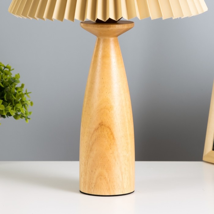 Настольная лампа Настольная лампа "Шен" E27 40Вт светлое дерево 25х25х39 см RISALUX