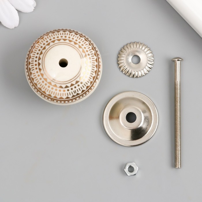 Ручка для шкатулки керамика, металл Ручка для шкатулки керамика, металл "Геометрический узор" бело-золотая 4,1х4,1х6 см