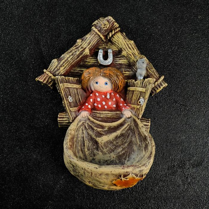 Подвесной декор - ключница  Подвесной декор - ключница "Домовенок Кузя" из полистоуна, 27 см