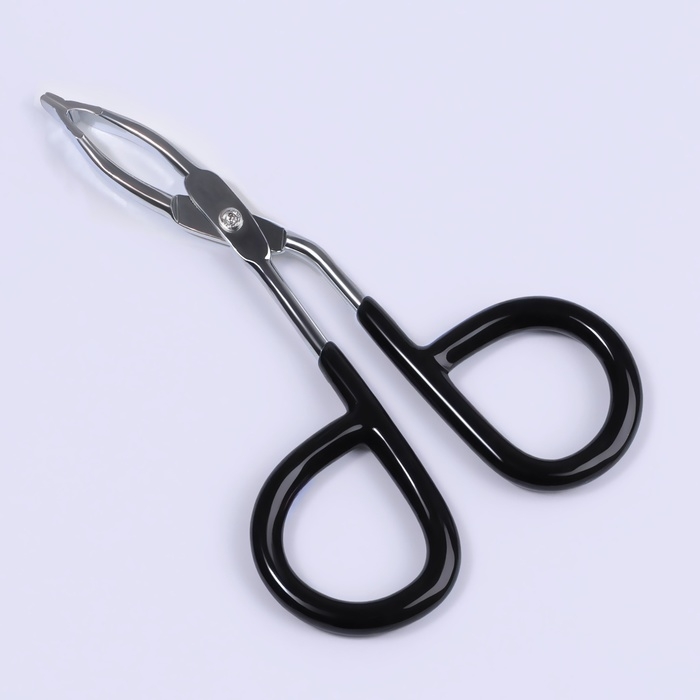 Пинцет в форме ножниц, прорезиненные ручки, 8 см, на блистере, цвет чёрный/серебристый Пинцет в форме ножниц, прорезиненные ручки, 8 см, на блистере, цвет чёрный/серебристый