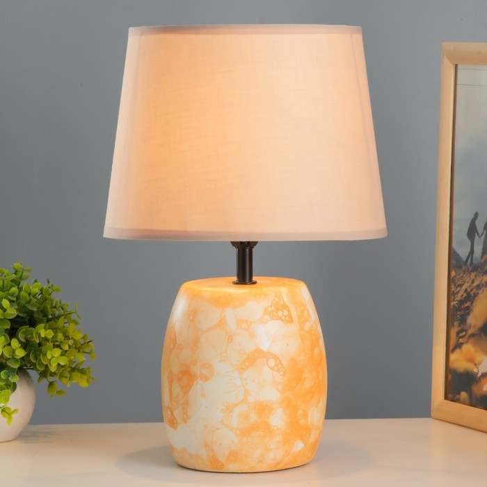 Настольная лампа Настольная лампа "Дафна" Е14 40Вт оранжевый 22,5х22,5х33см RISALUX