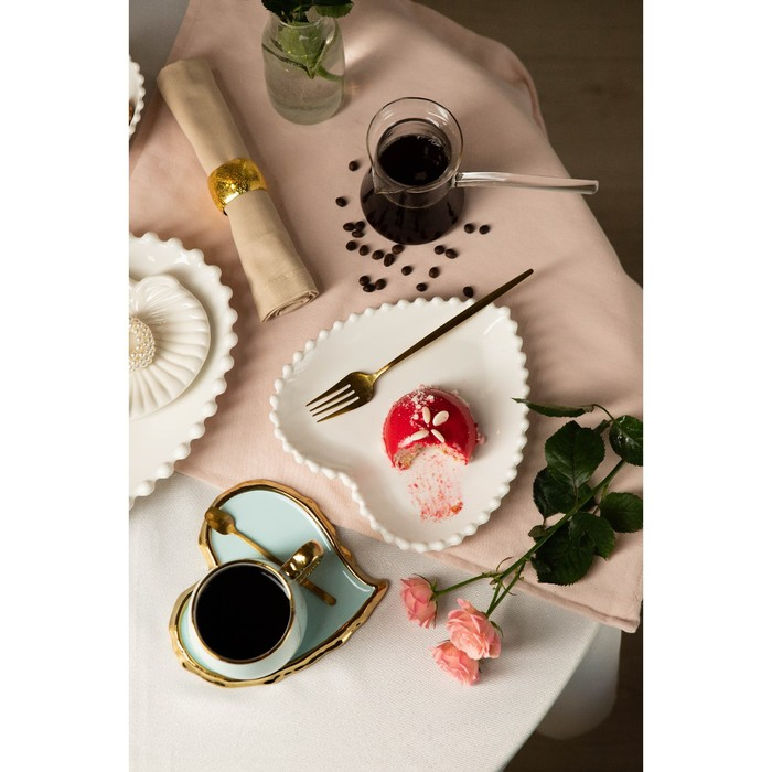 Тарелка фарфоровая Magistro «Сердце», 20,5×21×2,5 см, цвет белый Тарелка фарфоровая Magistro «Сердце», 20,5×21×2,5 см, цвет белый