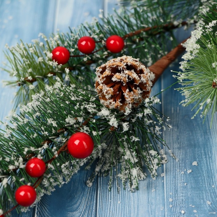 Декор  Декор "Зимние мечты" морозная ель, 50 см