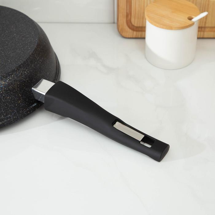 Сковорода «Гранит Star», d=26 см, съёмная ручка, антипригарное покрытие, цвет тёмно-синий Сковорода «Гранит Star», d=26 см, съёмная ручка, антипригарное покрытие, цвет тёмно-синий