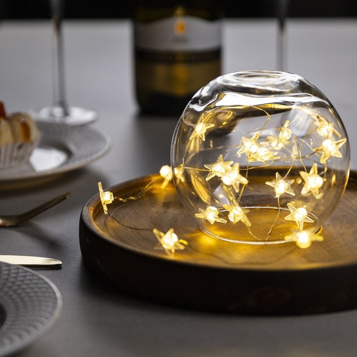 Гирлянда «Нить» 2 м роса с насадками «Снежная звезда», IP20, серебристая нить, 20 LED, 2 режима, батарейки ААх2 (нет в комплекте), свечение тёплое белое Гирлянда «Нить» 2 м роса с насадками «Снежная звезда», IP20, серебристая нить, 20 LED, 2 режима, батарейки ААх2 (нет в комплекте), свечение тёплое белое