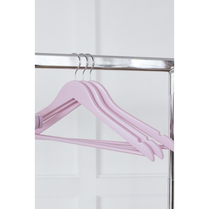 Плечики - вешалки LaDо́m Brillant, 44,5×23×1,2 см, 3 шт, деревянные, широкие плечики, цвет розовый Плечики - вешалки LaDо́m Brillant, 44,5×23×1,2 см, 3 шт, деревянные, широкие плечики, цвет розовый