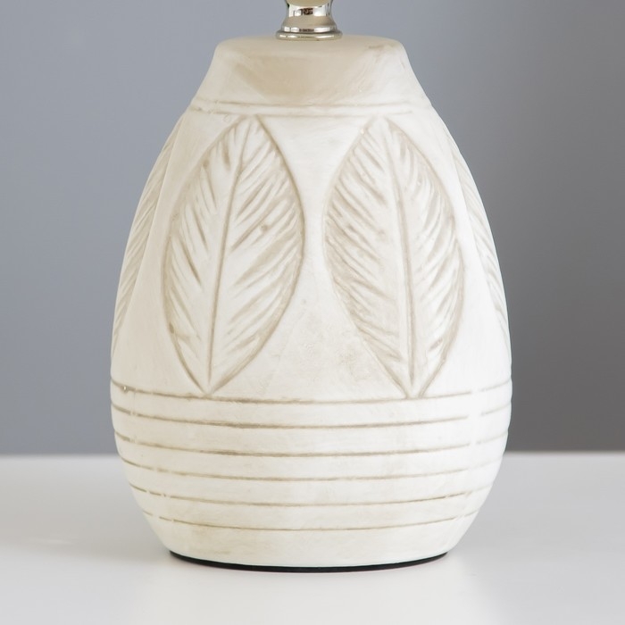 Настольная лампа Настольная лампа "Элнес" Е14 40Вт бело-серый 19х19х32 см RISALUX