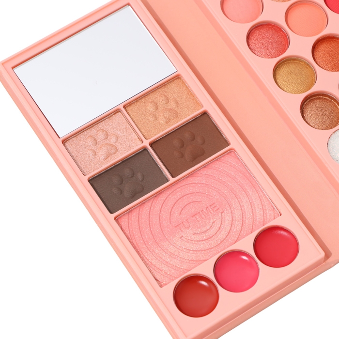 Набор декоративной косметики «Котик с пирожным» Набор декоративной косметики «Котик с пирожным»