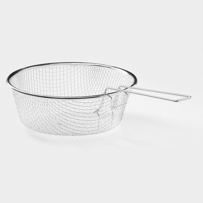 Фритюрница Доляна, d=22 см, со съёмной ручкой, цвет серебристый Фритюрница Доляна, d=22 см, со съёмной ручкой, цвет серебристый