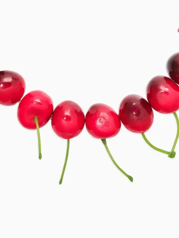 Колье на цепочке &laquo;Вишня&raquo;, красное в золоте