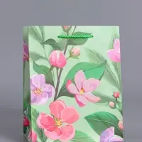 Пакет подарочный ламинированный &laquo;Весеннее признание&raquo;, травяной, 18&times;22.3&times;10 см
