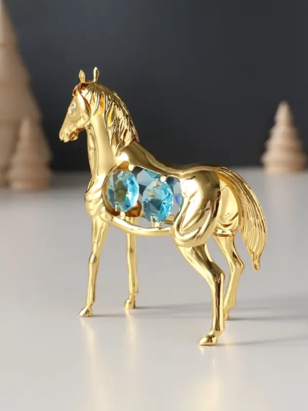 Сувенир  Лошадь с 4-мя голубыми хрусталиками, 9х3х9 см. Сувенир  Лошадь с 4-мя голубыми хрусталиками, 9х3х9 см.