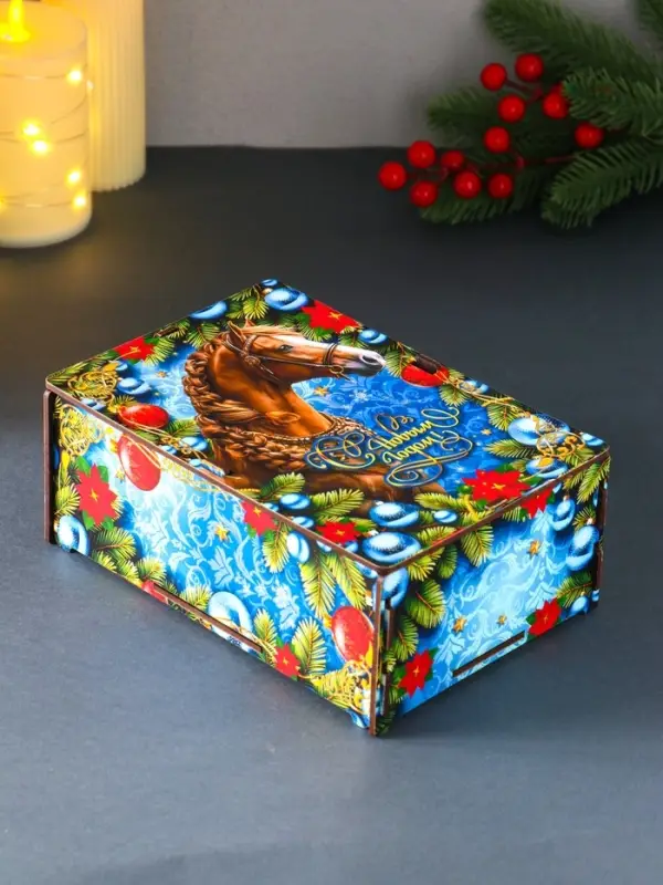 Шкатулка-ящик самосборный малый с символом года Шкатулка-ящик самосборный малый с символом года "Коричневая лошадь", 20х13,6х8 см