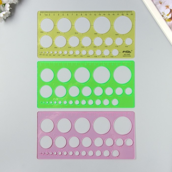 Линейка для квиллинга  Линейка для квиллинга "Круги разных диаметров" пластик МИКС 20х10 см