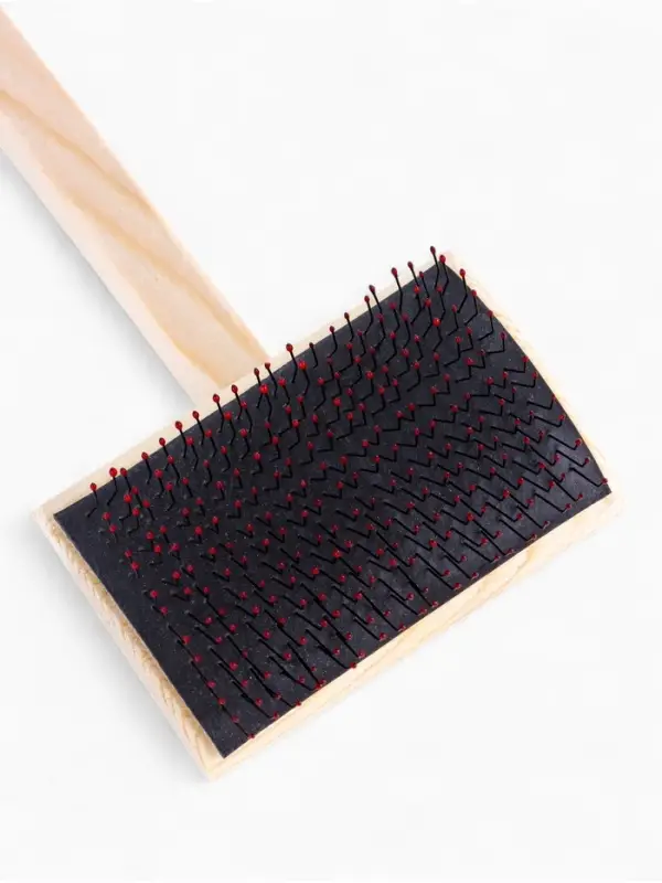 Щетка - пуходёрка ZOONIK, 85&times;55 мм, полукруглая, большая с каплями, дерево