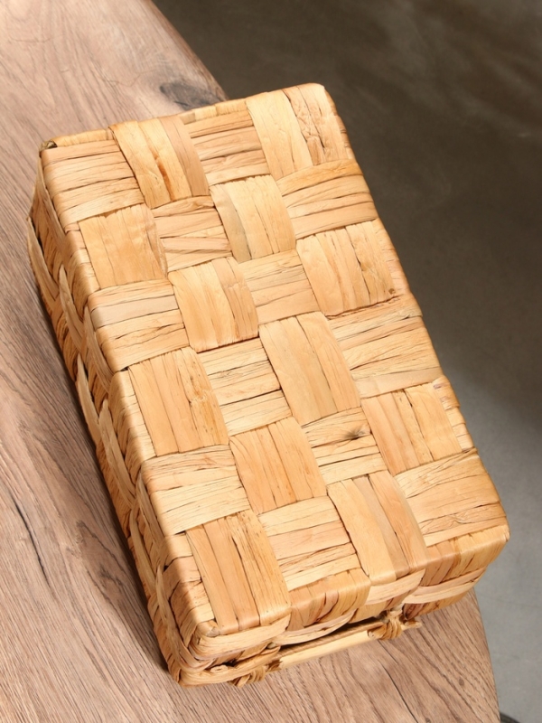 Корзина плетеная 35х20х15 см, водный гиацинт Корзина плетеная 35х20х15 см, водный гиацинт