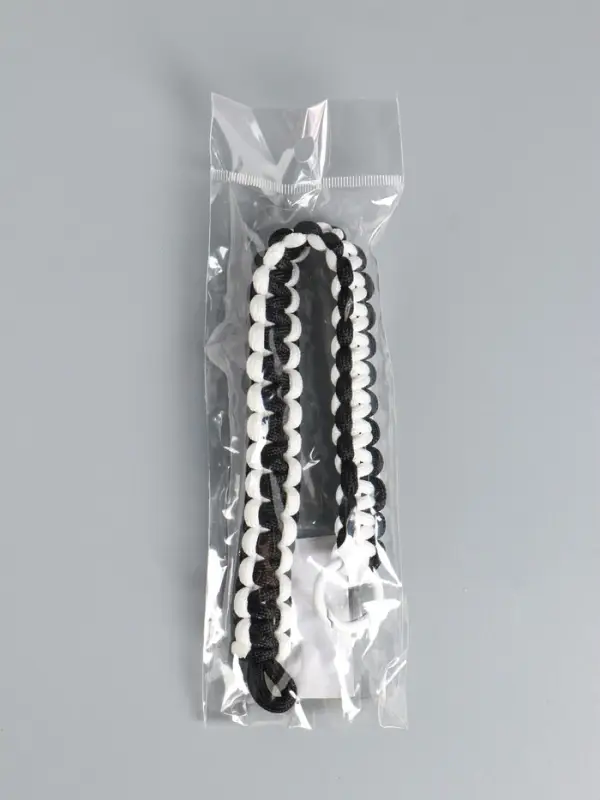 Брелок на карабине Брелок на карабине "Паракорд" шнур 0,5 см чёрно-белый 14,5х1,8х0,8 см