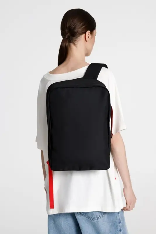 Рюкзак B2, черный с красными стропами