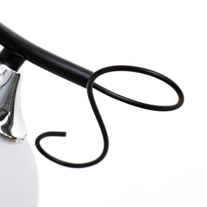 Люстра Люстра "Милава" 3хЕ27 40Вт чёрно-хромовый 62х62х27 см BayerLux