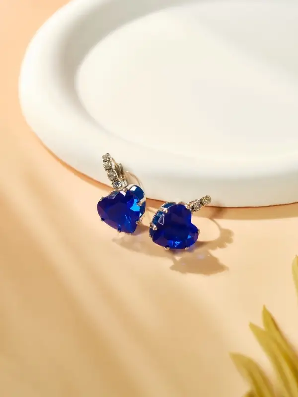 Серьги со стразами &laquo;Сердце&raquo;, мерцание, синие в серебре