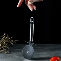 Нож для пиццы и теста Доляна «Помощник», 20 см, цвет чёрный