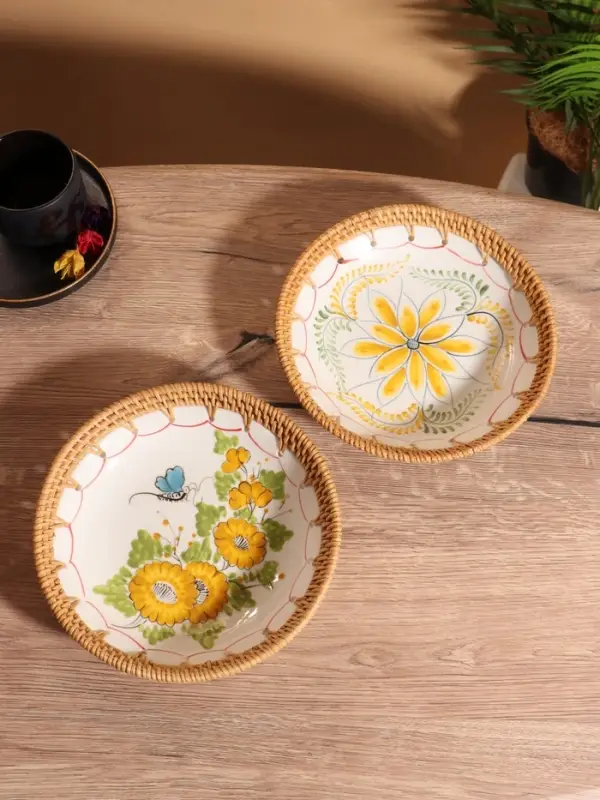 Тарелка керамическая с ротангом, 22&times;22&times;4.7 см, МИКС