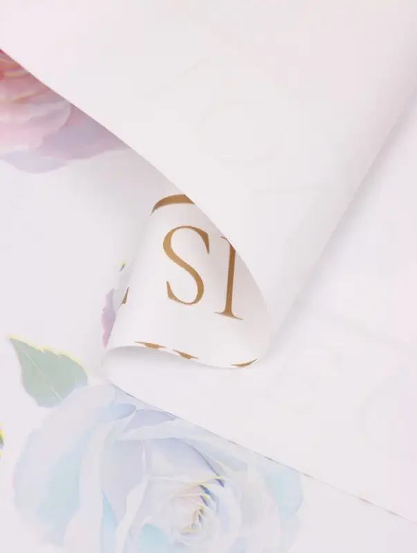 Пленка для цветов, &laquo;Розы&raquo;, белая, 57&times;57 см