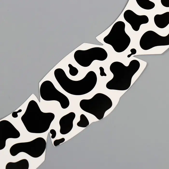Переводная тату на тело чёрная «Веснушки. Пятна коровы», 16×5 см Переводная тату на тело чёрная «Веснушки. Пятна коровы», 16×5 см