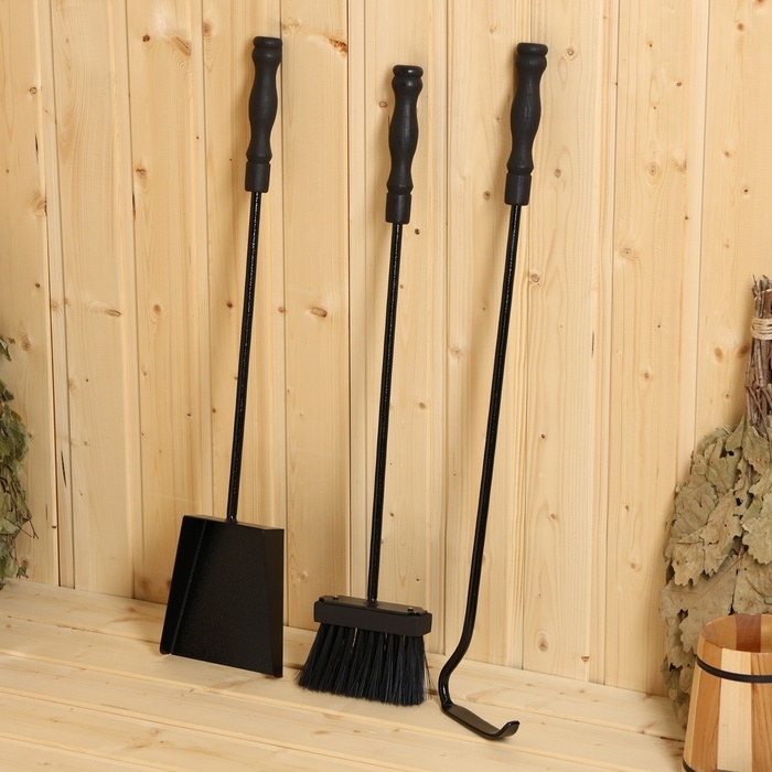 Набор каминный (совок, кочерга, щетка) деревянные ручки цвет черный 730*200*200 Набор каминный (совок, кочерга, щетка) деревянные ручки цвет черный 730*200*200
