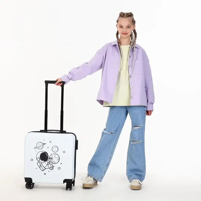 Чемодан детский на колёсах 39 л (S), на молнии, с кодовым замком, 4 колеса, белый