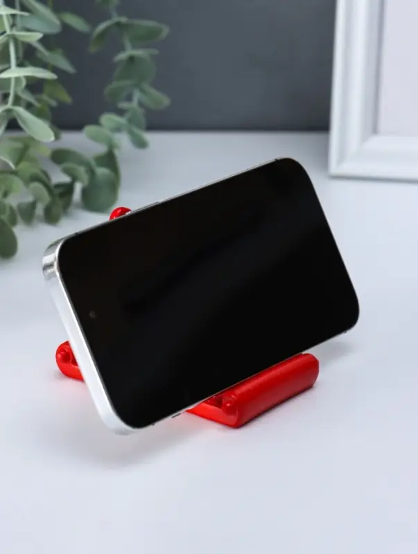 Сувенир полистоун подставка под телефон "Манэки-нэко с золотым слитком" 5,8х8,5х6,5 см