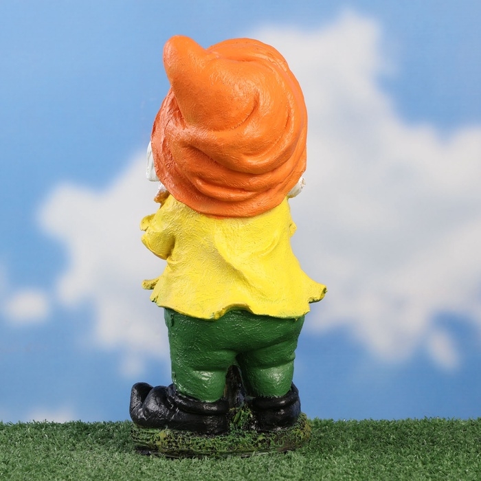 Садовая фигура из полистоуна &laquo;Гном с метлой&raquo;, 30&times;14&times;14 см