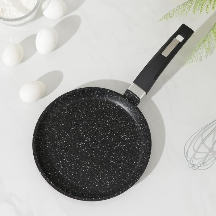 Сковорода блинная «Гранит Black» Induction Pro, d=22 см, пластиковая ручка, антипригарное покрытие, цвет чёрный Сковорода блинная «Гранит Black» Induction Pro, d=22 см, пластиковая ручка, антипригарное покрытие, цвет чёрный