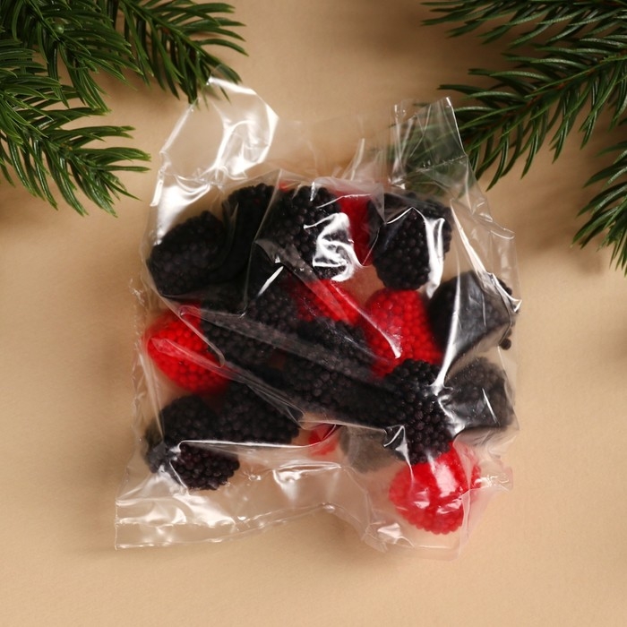 Мармеладные ягоды «Много сладостей и радостей» в коробке-морковке, 100 г. Мармеладные ягоды «Много сладостей и радостей» в коробке-морковке, 100 г.