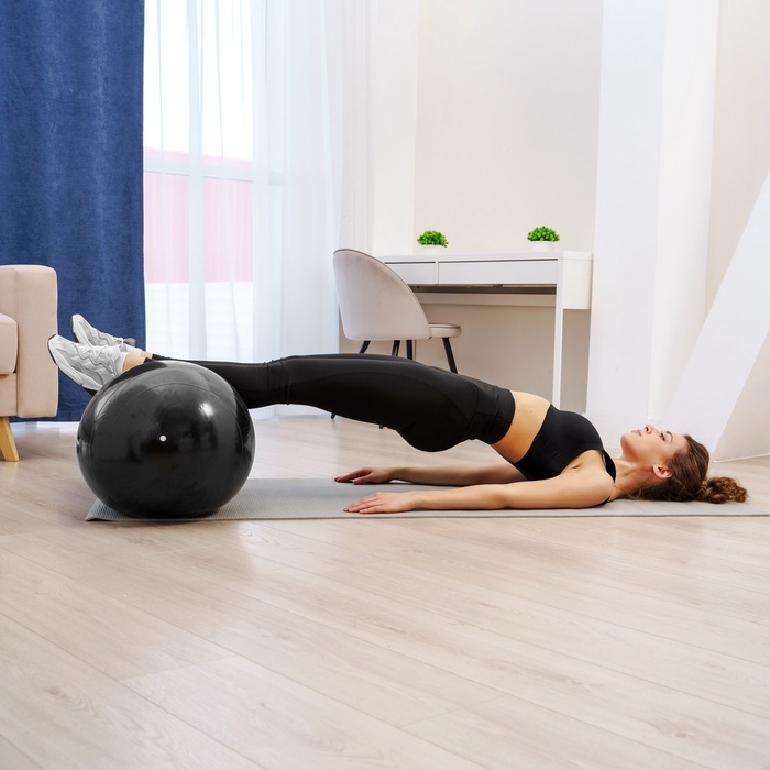 Фитбол овальный ONLYTOP, 77х40х40 см, 900 г, цвета МИКС Фитбол овальный ONLYTOP, 77х40х40 см, 900 г, цвета МИКС