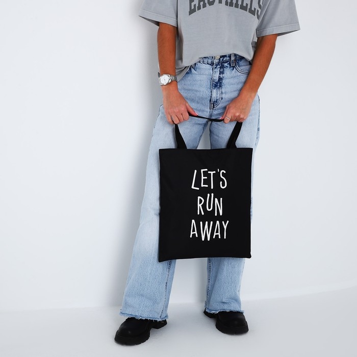 Сумка-шопер «Давай убежим далеко», 40х35х0.5 см, без молнии, без подкладки, цвет чёрный Сумка-шопер «Давай убежим далеко», 40х35х0.5 см, без молнии, без подкладки, цвет чёрный