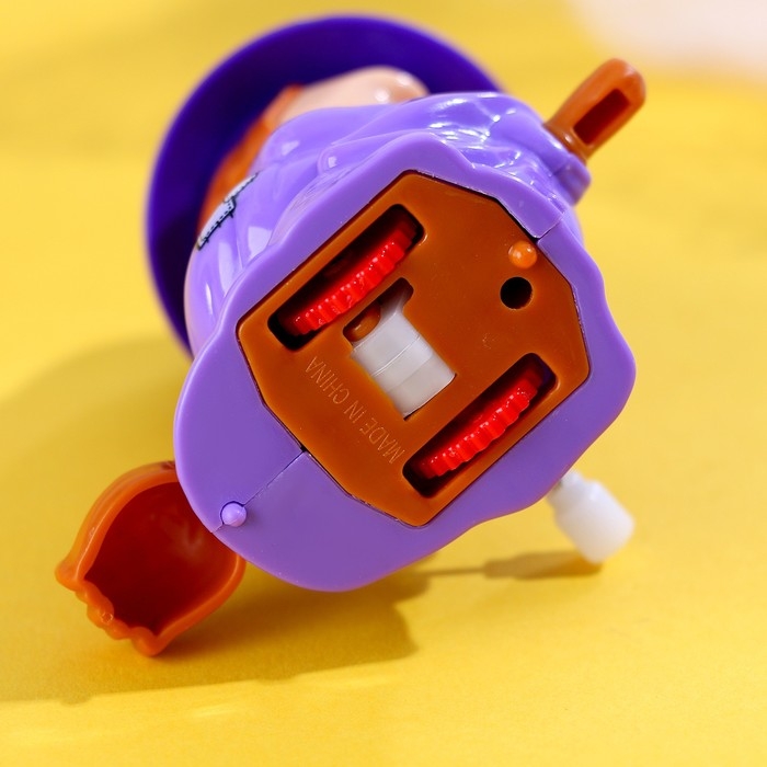 Игрушка заводная  Игрушка заводная "Ведьма"