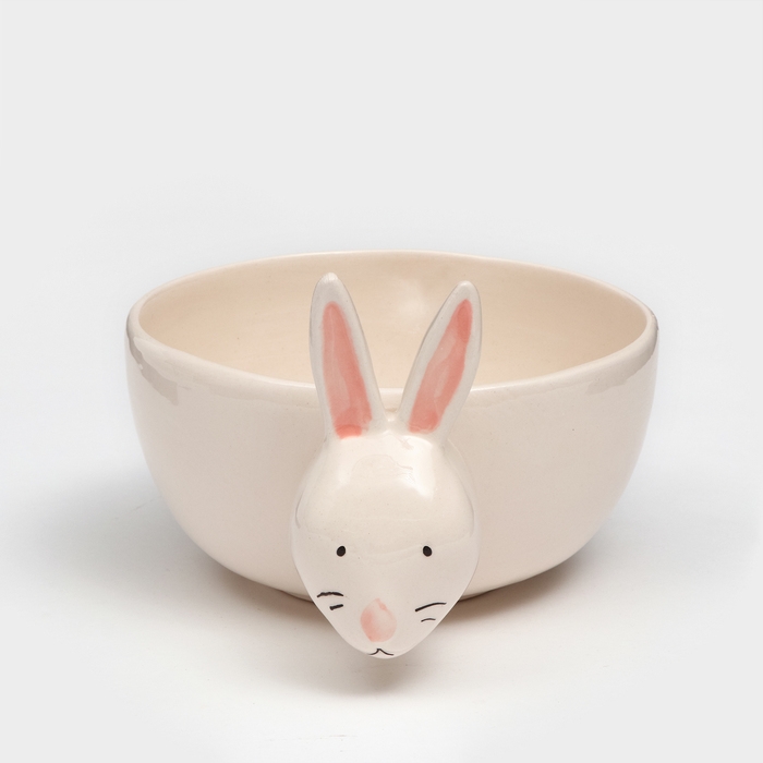 Тарелка глубокая «Зайчик», бежевая, керамика, d=18 см, 1,6 л, Иран Тарелка глубокая «Зайчик», бежевая, керамика, d=18 см, 1,6 л, Иран