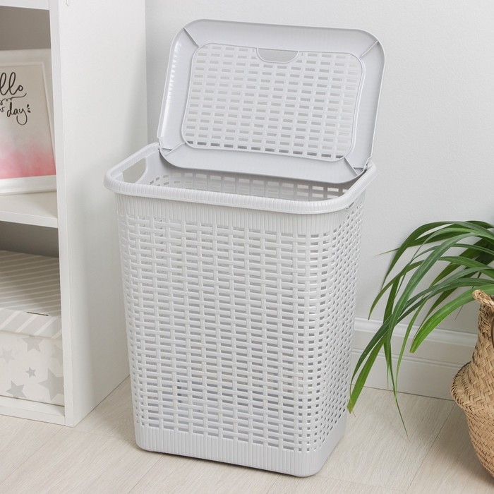 Корзина бельевая с крышкой, 30 л, 37×26×46,5 см, цвет МИКС Корзина бельевая с крышкой, 30 л, 37×26×46,5 см, цвет МИКС
