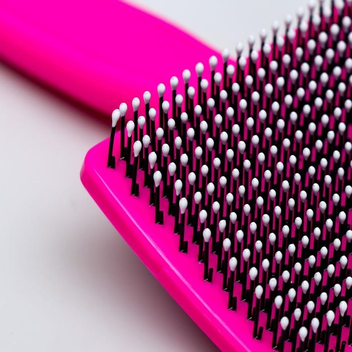 Пуходерка пластиковая мягкая с закругленными зубьями, средняя, 9 х 15,5 см, розовая Пуходерка пластиковая мягкая с закругленными зубьями, средняя, 9 х 15,5 см, розовая