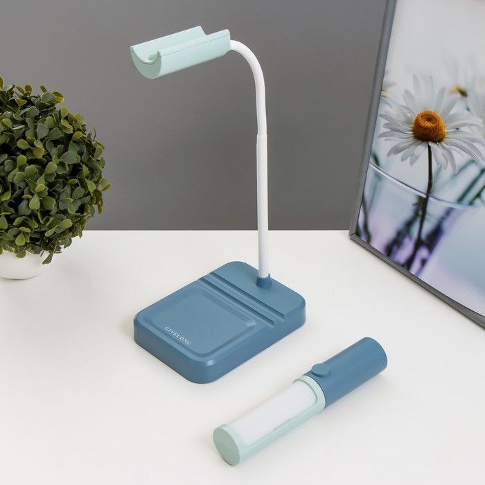 Настольная лампа Настольная лампа "Лансер" LED 3,5Вт USB АКБ сине-лазурный 11х15х45 см RISALUX