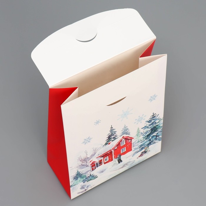 Коробка подарочная новогодняя складная «Дом в зимнем лесу», 15 х 7 х 22 см Коробка подарочная новогодняя складная «Дом в зимнем лесу», 15 х 7 х 22 см