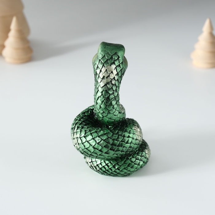 Сувенир полистоун Сувенир полистоун "Змейка с сиянием" МИКС 6х6х10 см