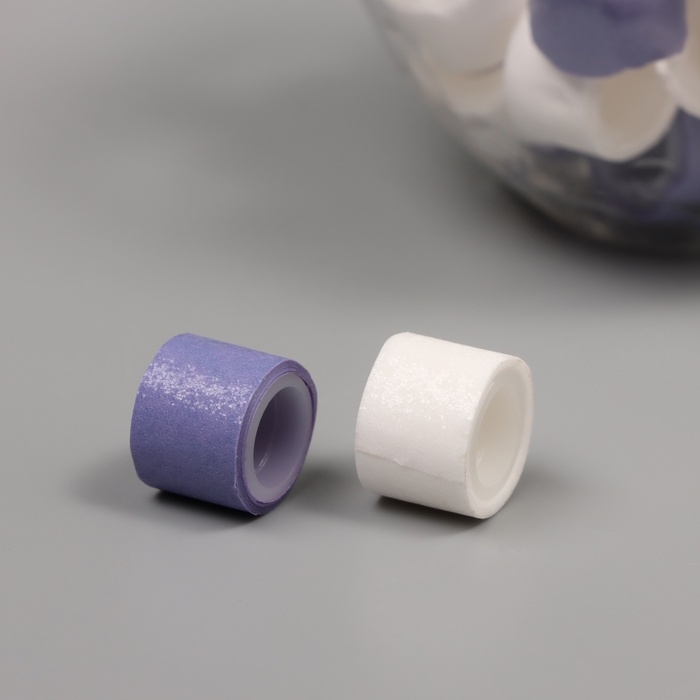 Клейкая лента пластик в банке  Клейкая лента пластик в банке "Белый и фиолетовый" н-р 40 шт 1,2 см, дл. 0,9 м 7х7х9 см