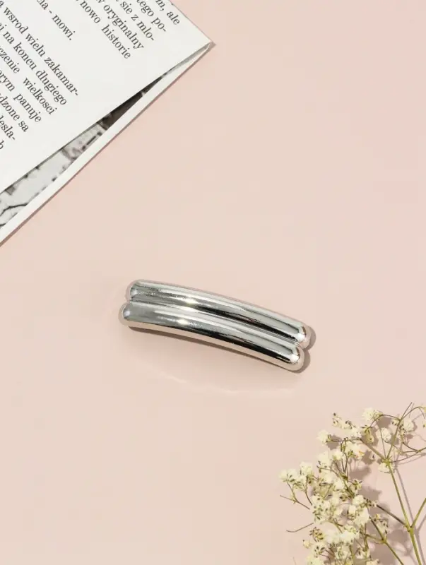 Заколка - автомат для волос QF &laquo;Рокси&raquo; полосы, 7 см, серебро