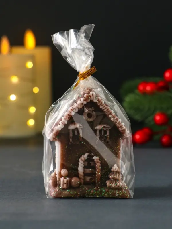 Свеча новогодняя "Домик с Ёлкой" 5,2х4х7 см, коричневый