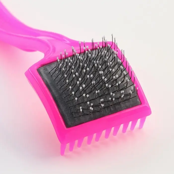 Щётка - пуходёрка малая, основание 44&times;44 мм, мягкая с каплями, розовая