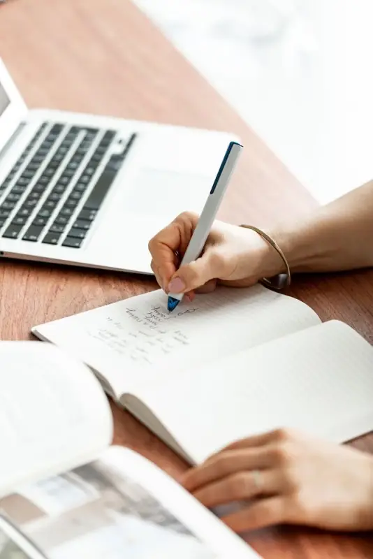 Ручка шариковая PF One, серебристая с синим Ручка шариковая PF One, серебристая с синим