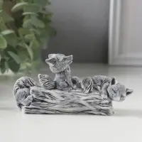 Фигурка &laquo;Лисята играющие на бревне&raquo;, мраморная крошка, 5 см